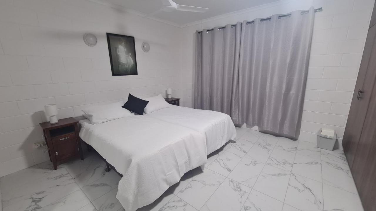 Emthree Seaside Apartments Townsville Exterior foto
