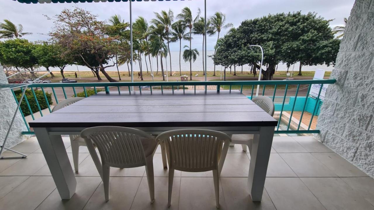 Emthree Seaside Apartments Townsville Exterior foto