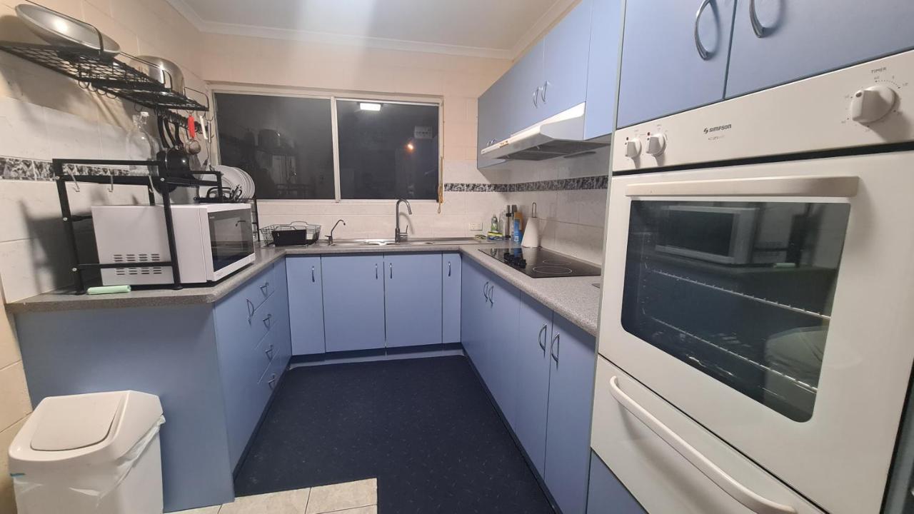 Emthree Seaside Apartments Townsville Exterior foto